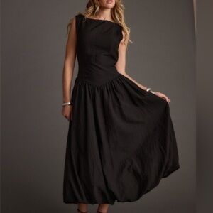 NWT CAMILA COELHO BUBBLE DRESS
OPEN BACK M 
🚨FIRM  PRICE NO DISCOUNT